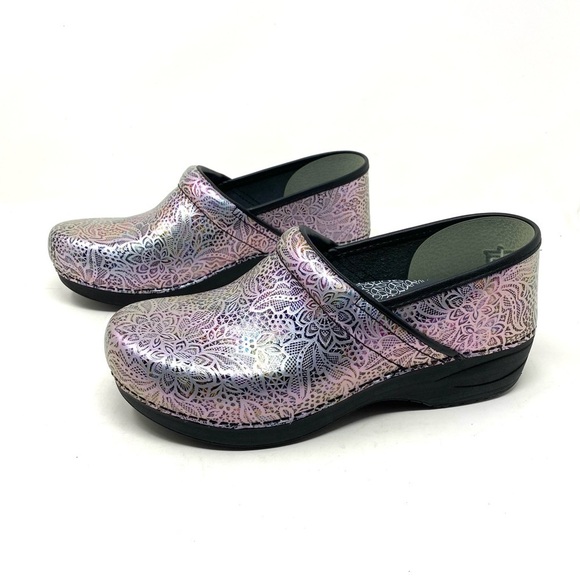 Dansko XP 2.0 Professional Nurse Clogs – Lacy Leather - Picture 2 of 7